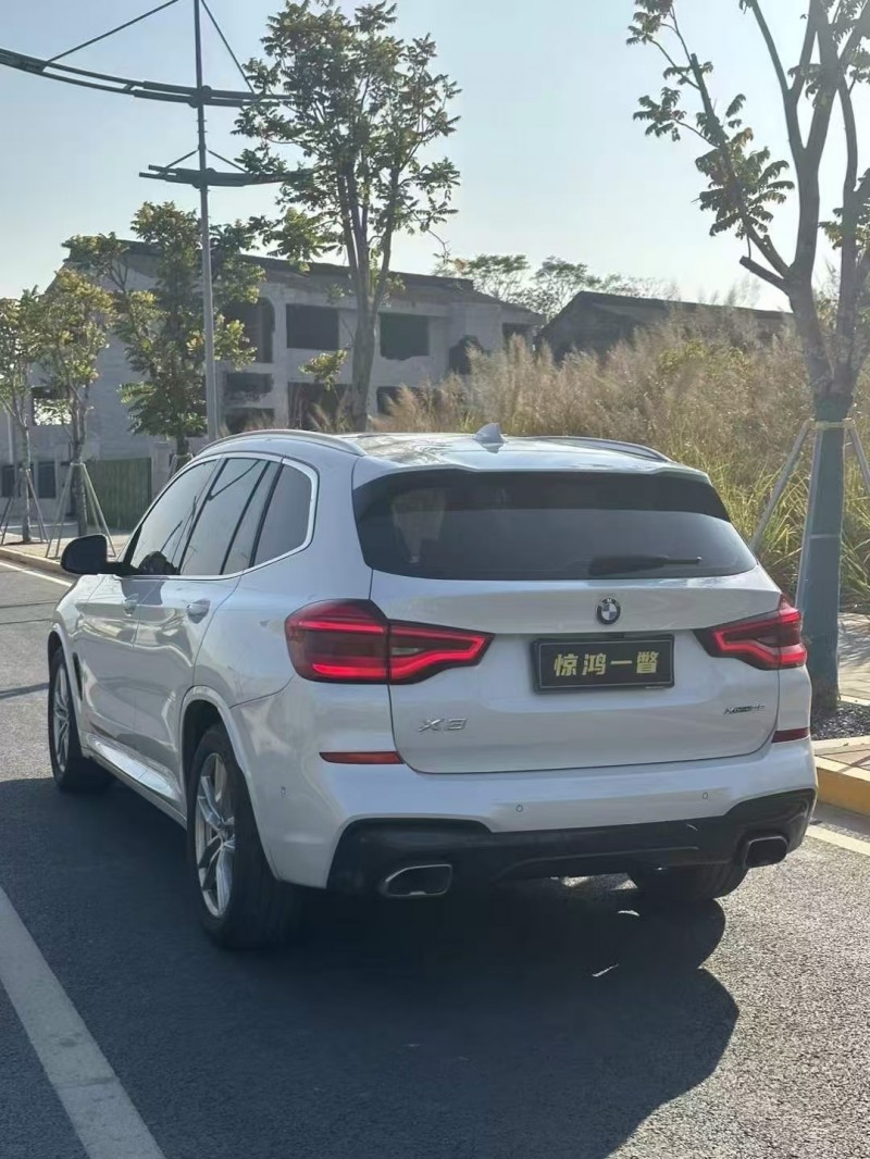 广州21年宝马X34