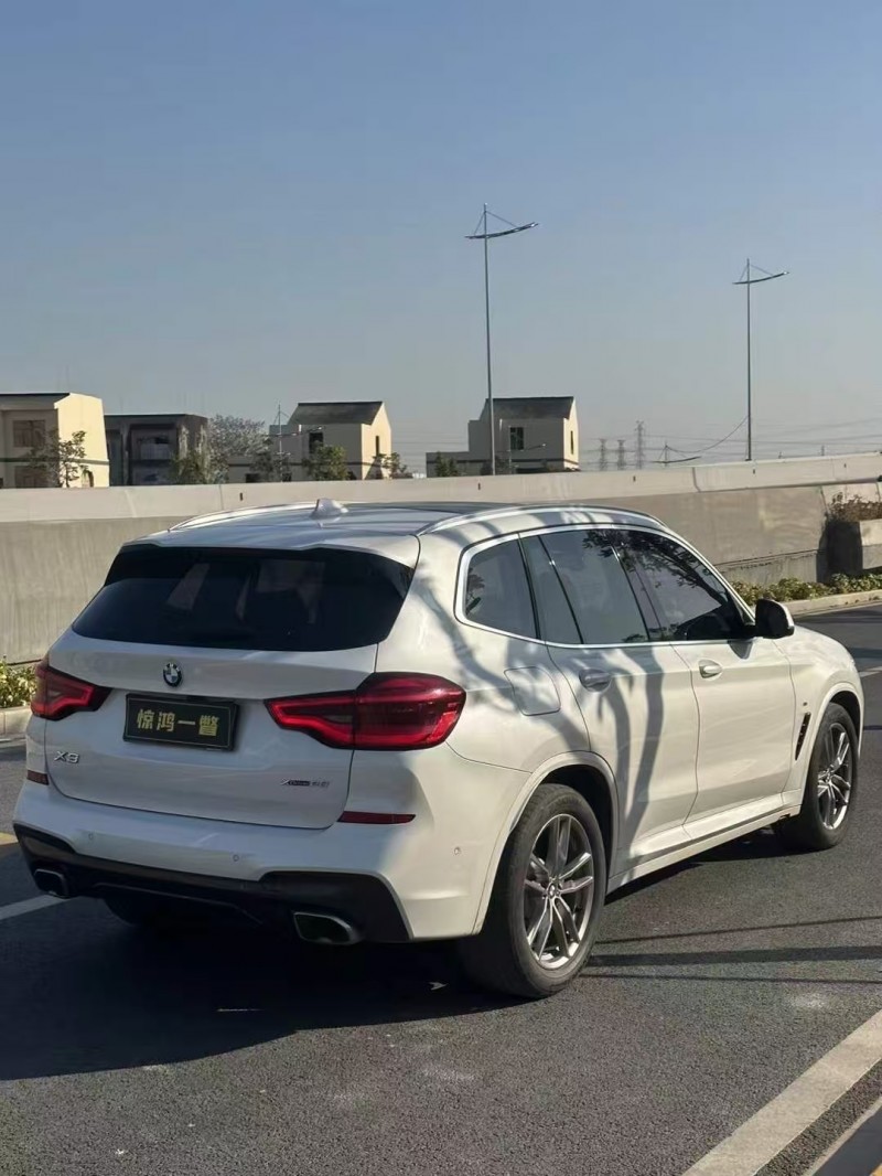 广州21年宝马X35