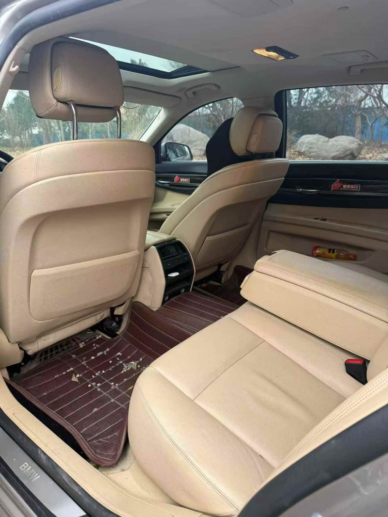 济宁13年宝马7系6