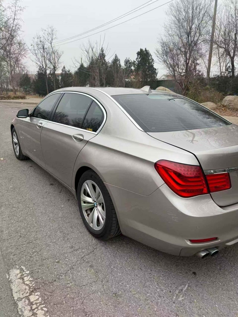 济宁13年宝马7系7