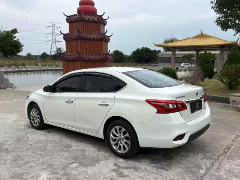 揭阳18年日产轩逸5