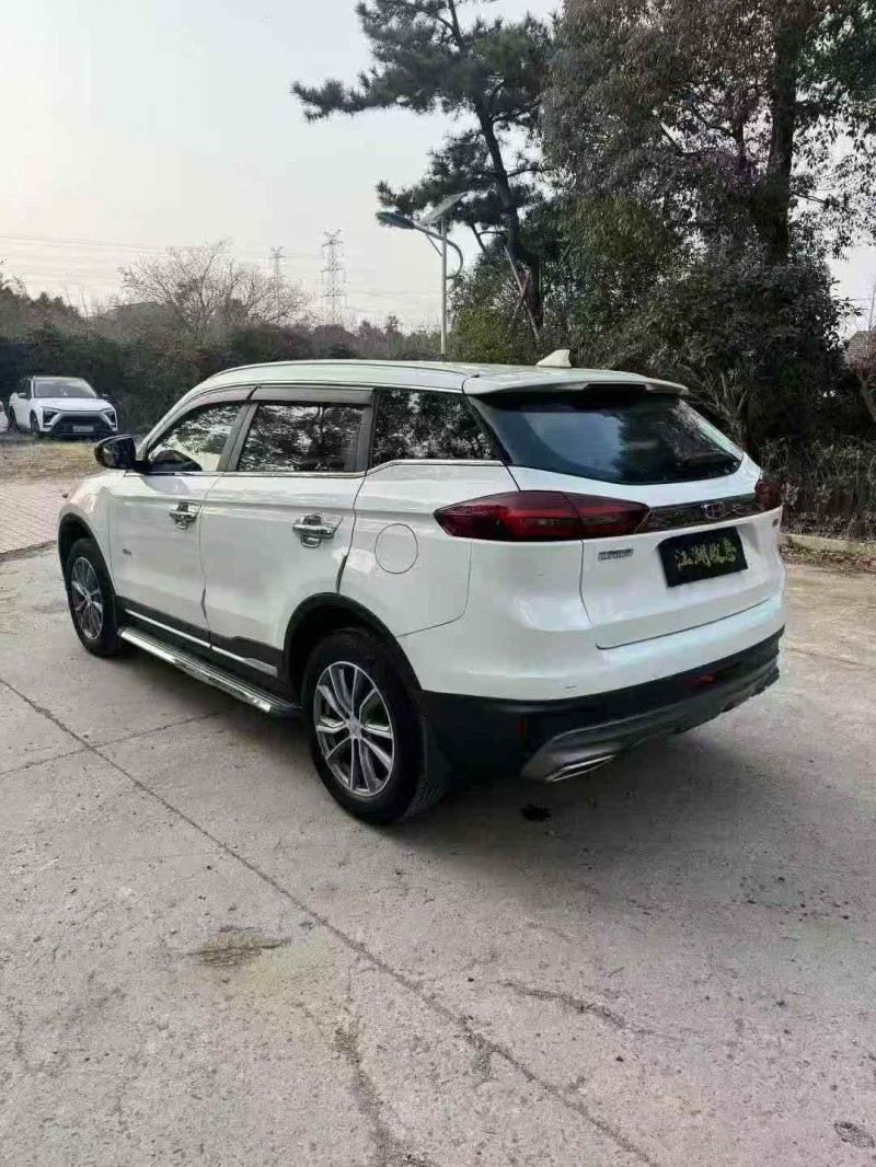 上海19年吉利博越7