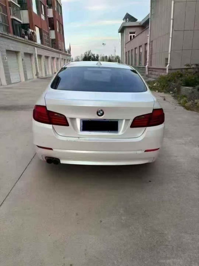 济宁13年宝马5系9