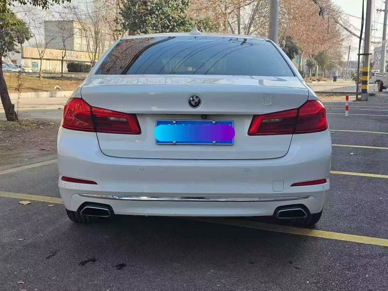 东营19年宝马5系9