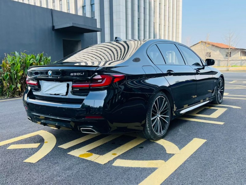 岳阳23年宝马5系8