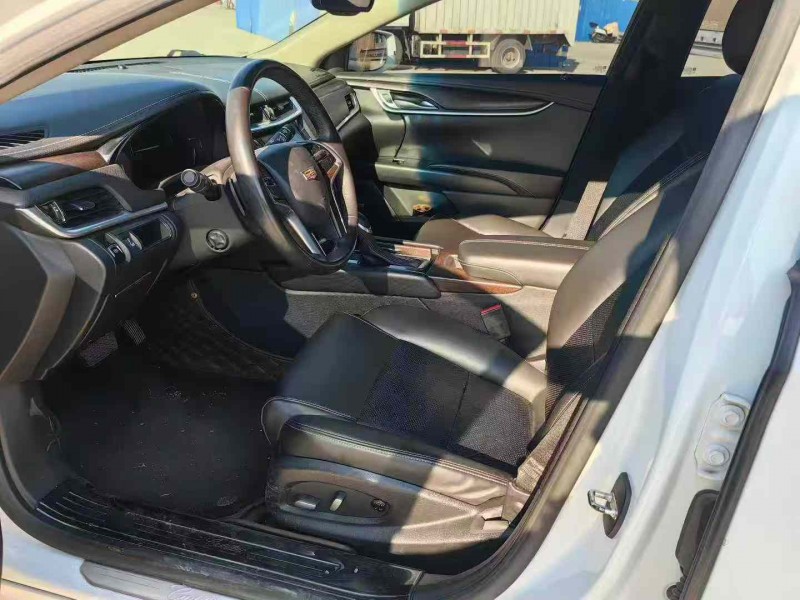 青島18年凱迪拉克XTS4