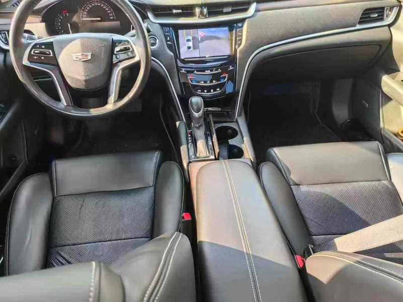 青島18年凱迪拉克XTS6