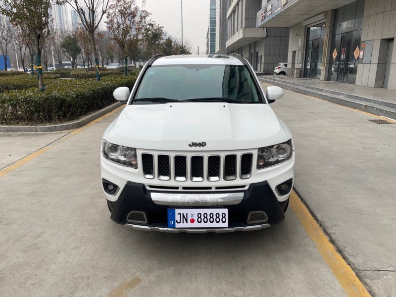 济宁17年Jeep指南者1