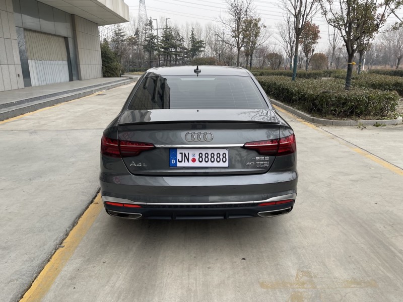 济宁21年奥迪A4L9