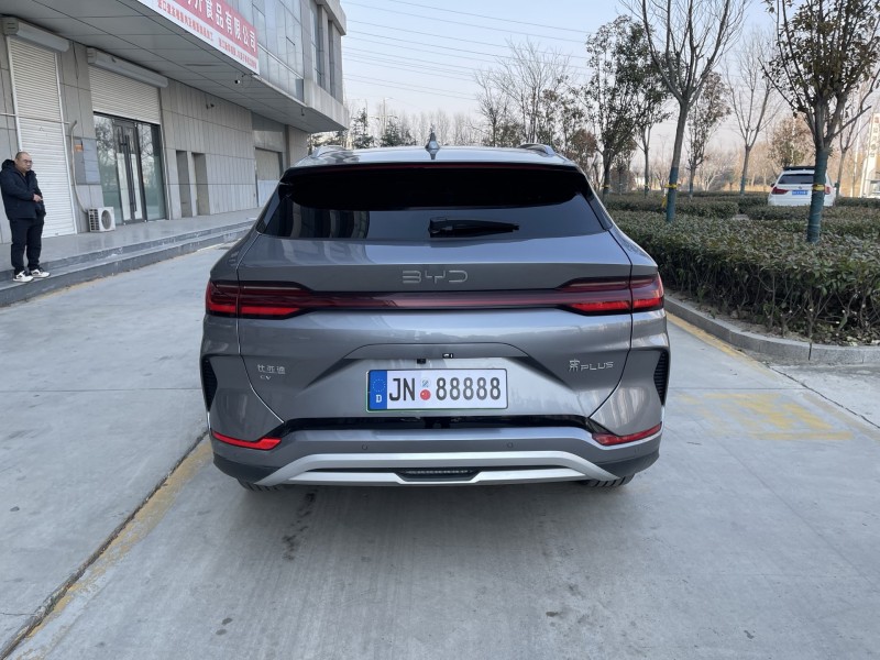 济宁24年比亚迪宋9