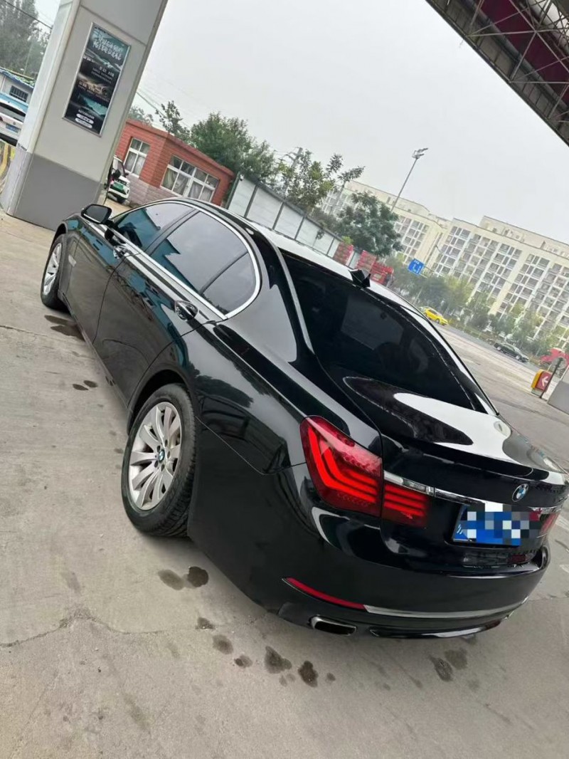 济宁13年宝马7系7