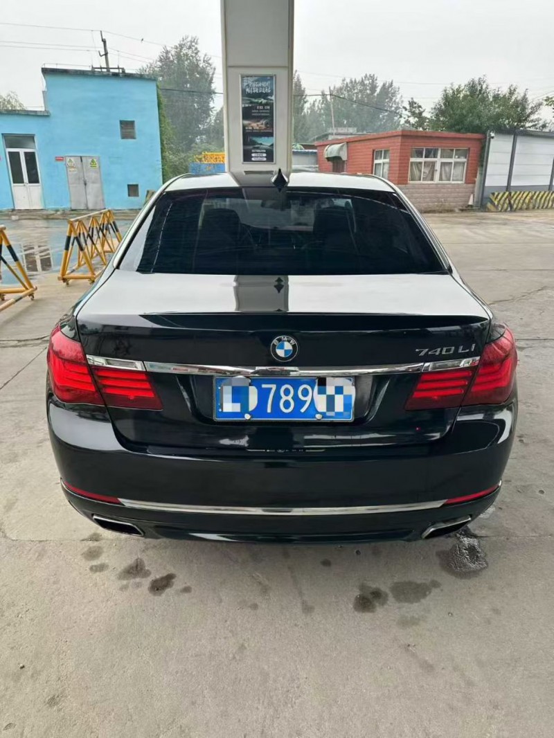 济宁13年宝马7系9