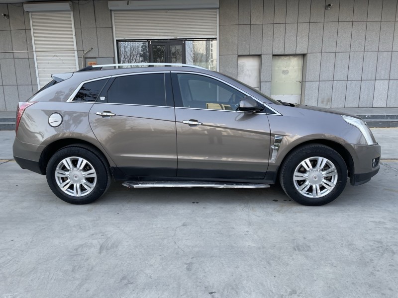 濟寧13年凱迪拉克SRX8