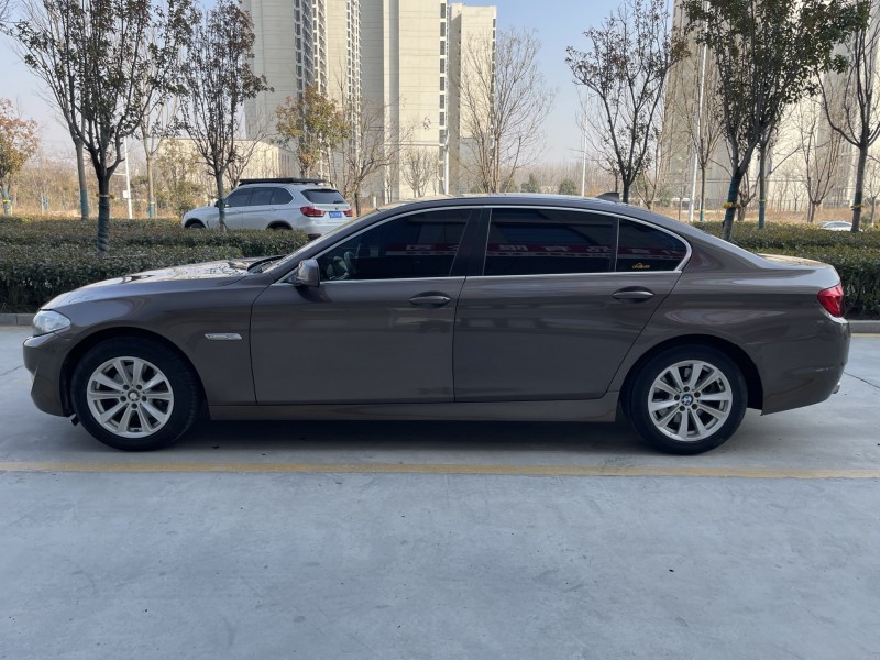 济宁13年宝马5系9