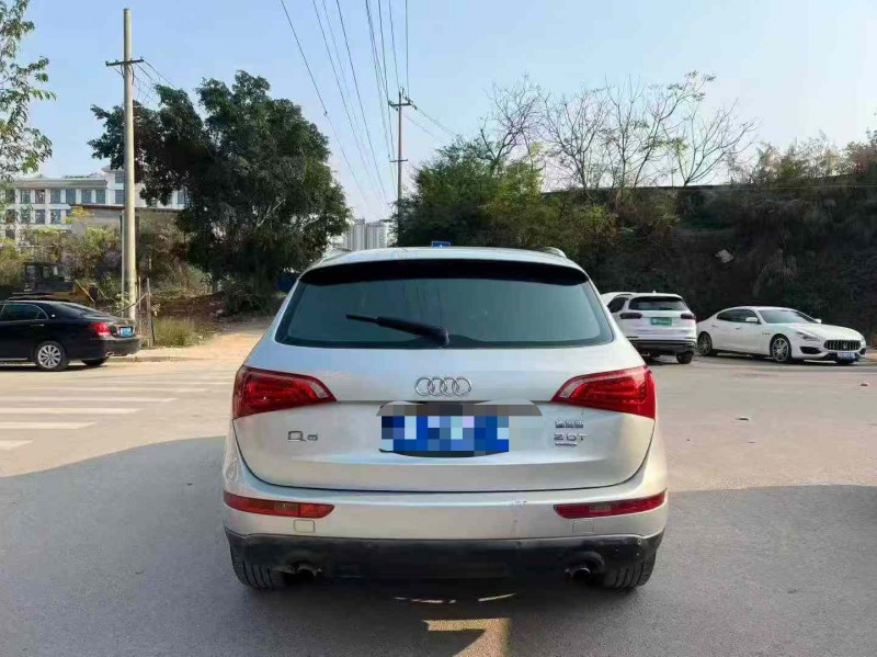南宁10年奥迪Q59