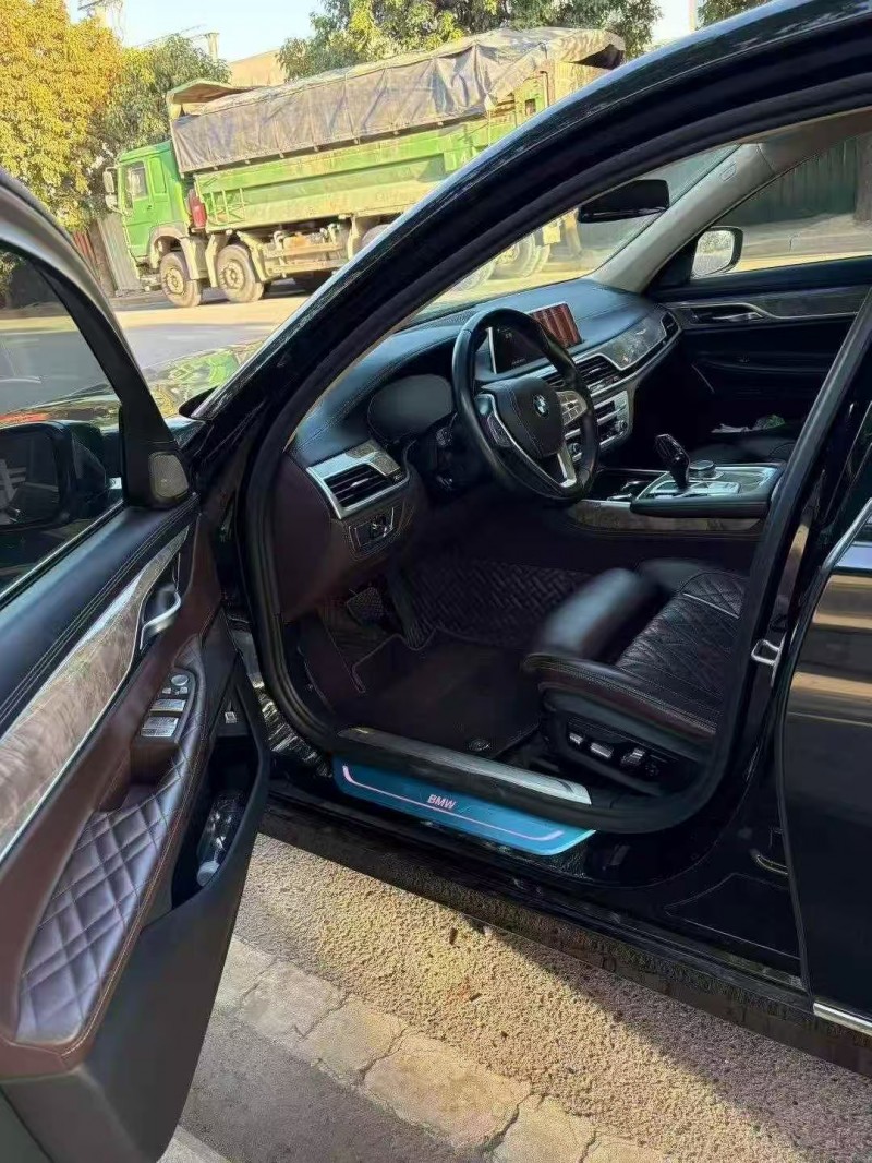 保定22年宝马7系5