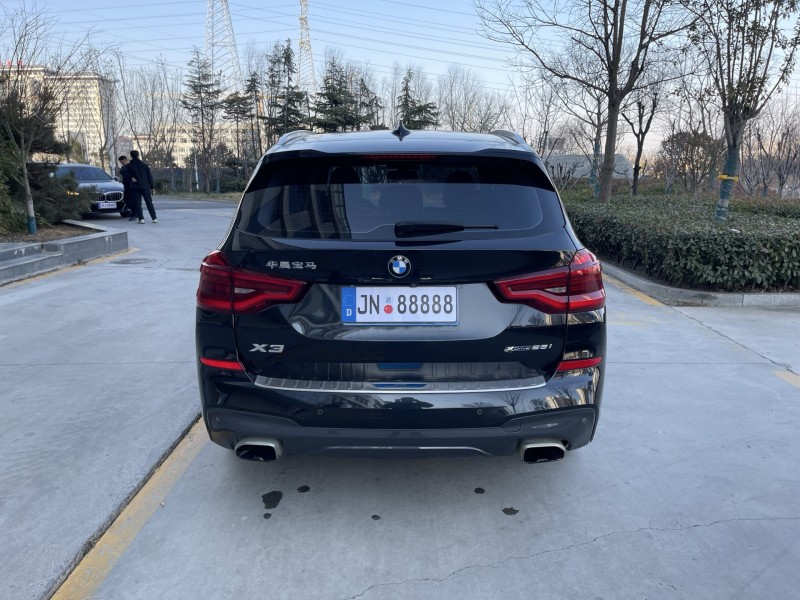 济宁18年宝马X39
