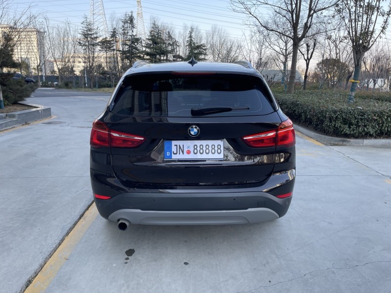 济宁17年宝马X19