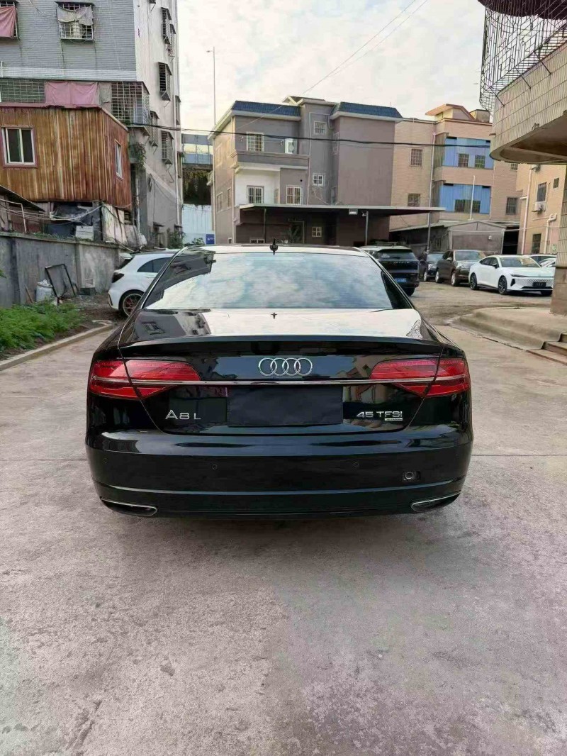 南平17年奥迪A8L9