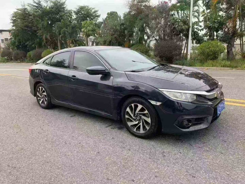 佛山17年本田思域2