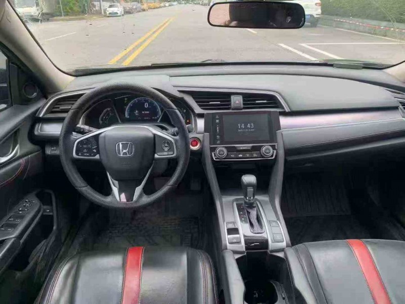 佛山17年本田思域4