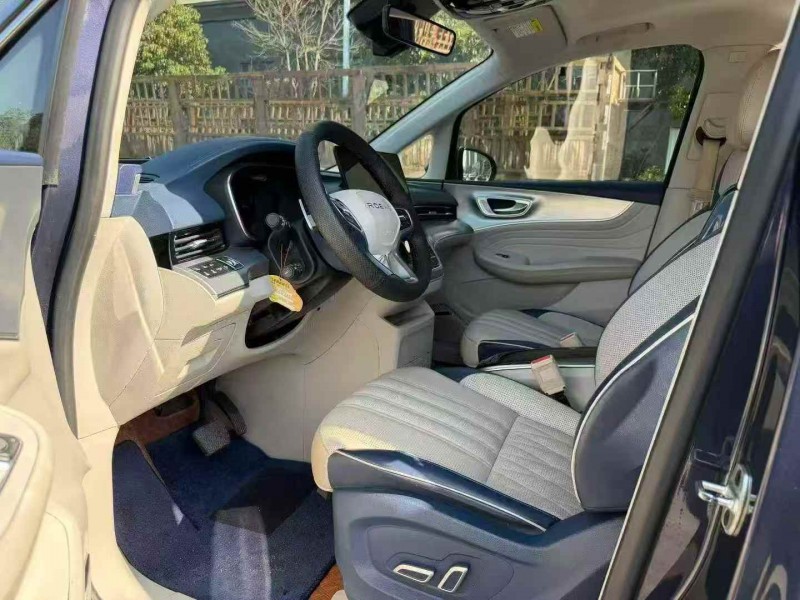 张家界21年荣威IMAX85