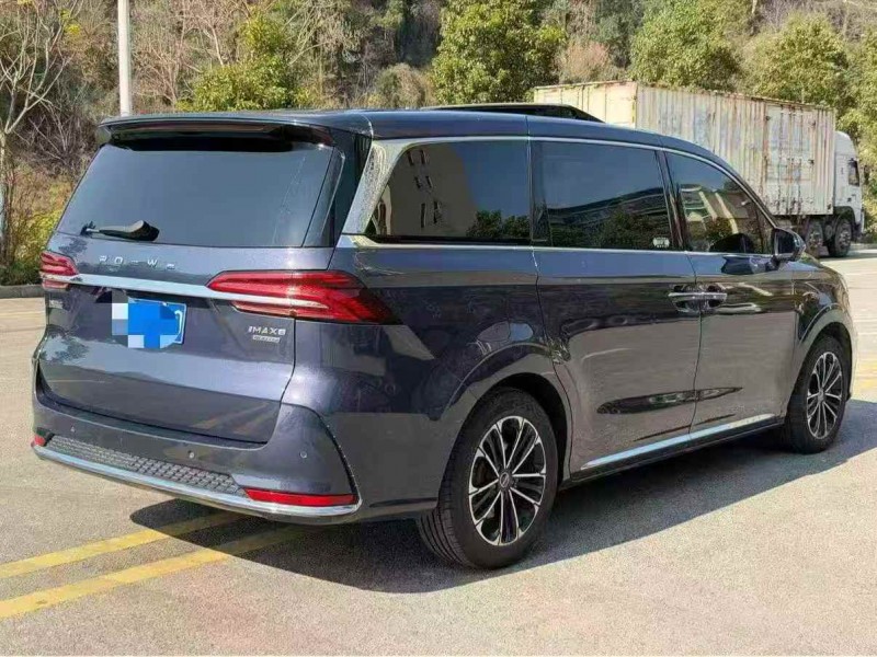 张家界21年荣威IMAX87