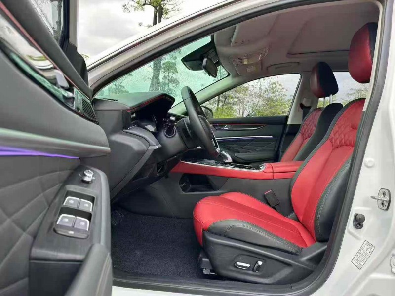 吉安22年東風奕炫6