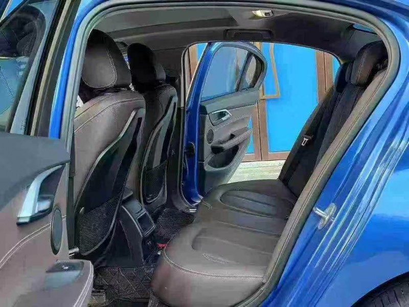 深圳20年宝马1系4