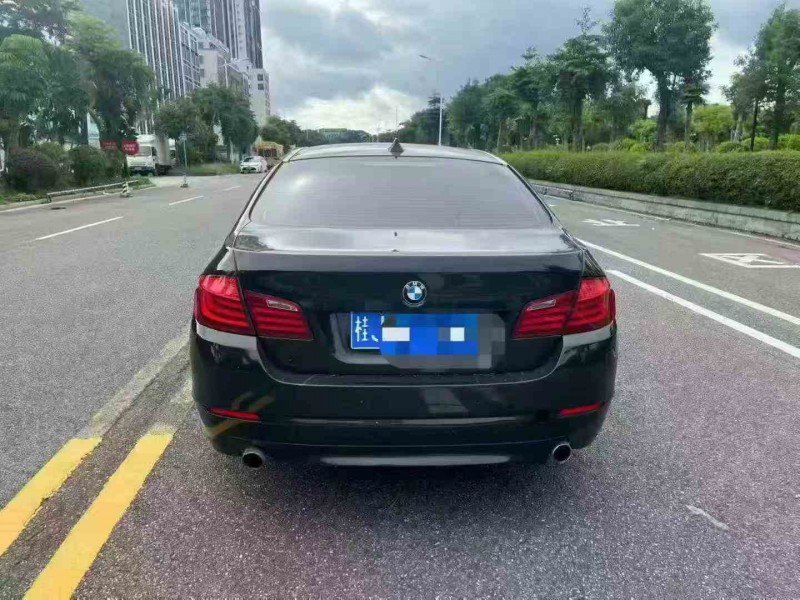 深圳10年宝马5系9