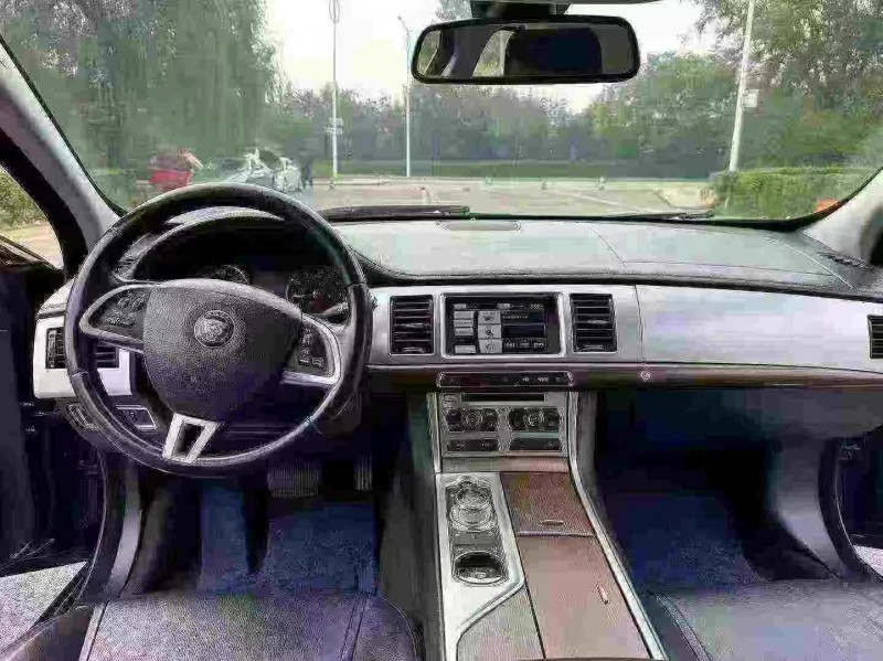 太原14年捷豹XF8