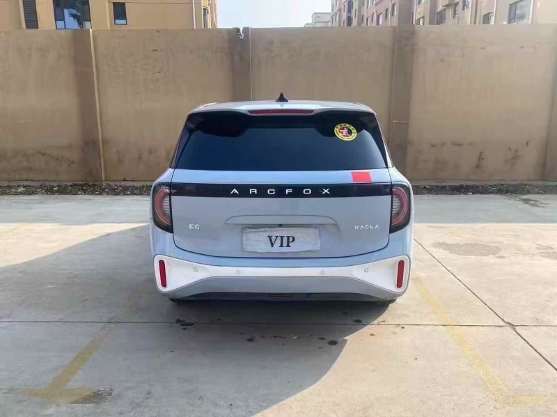 济南25年极狐汽车考拉8