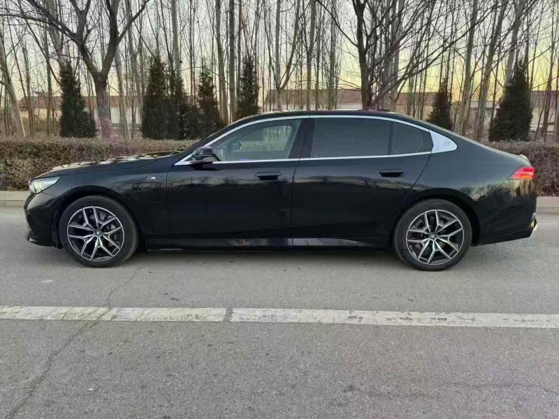 潍坊24年宝马I57