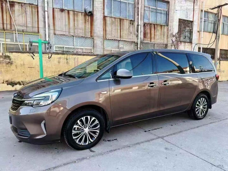 济宁21年别克GL83