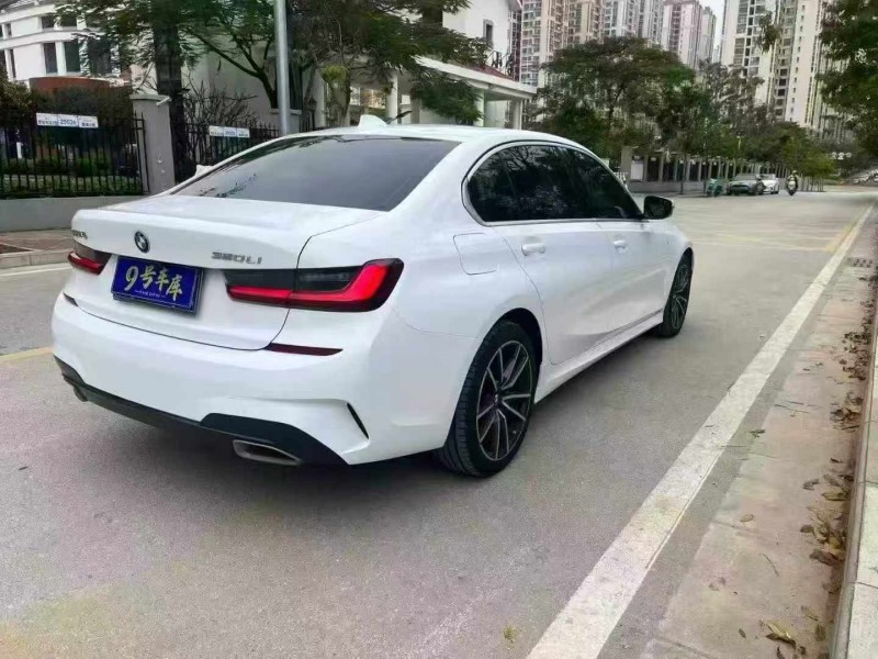 南宁22年宝马3系8