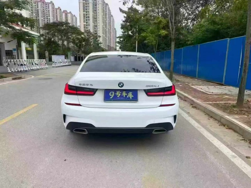 南宁22年宝马3系9