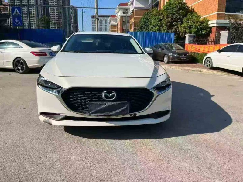 南宁21年马自达昂克赛拉1