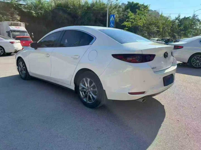 南宁21年马自达昂克赛拉8