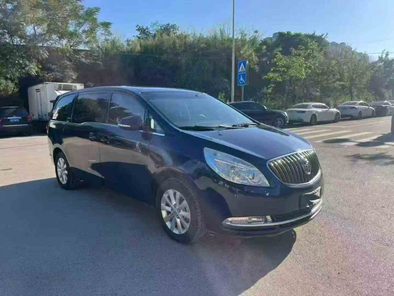 南宁16年别克GL82