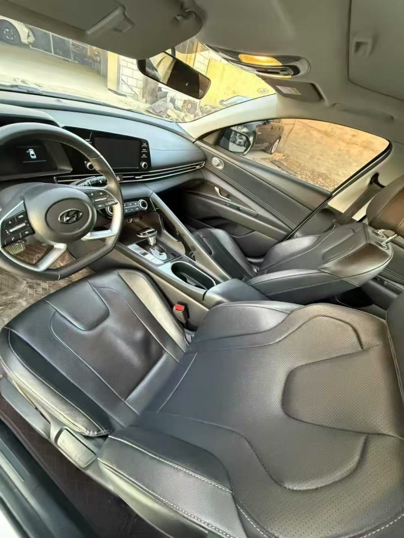 包头23年现代伊兰特4