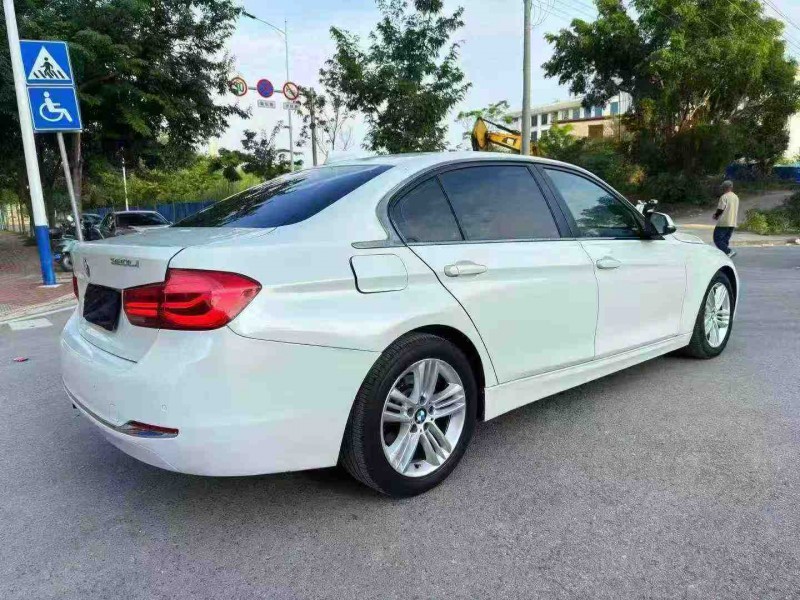 南宁17年宝马3系8