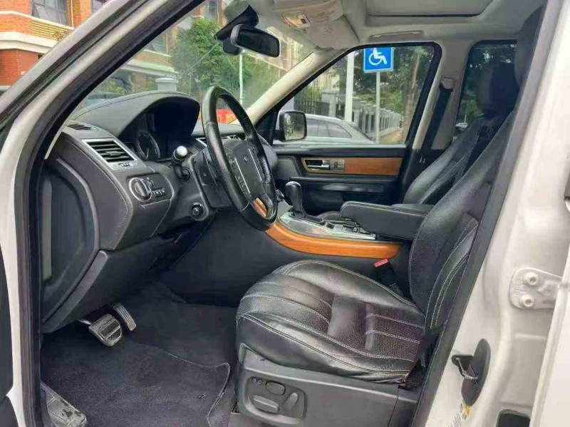 南宁13年路虎揽胜运动4