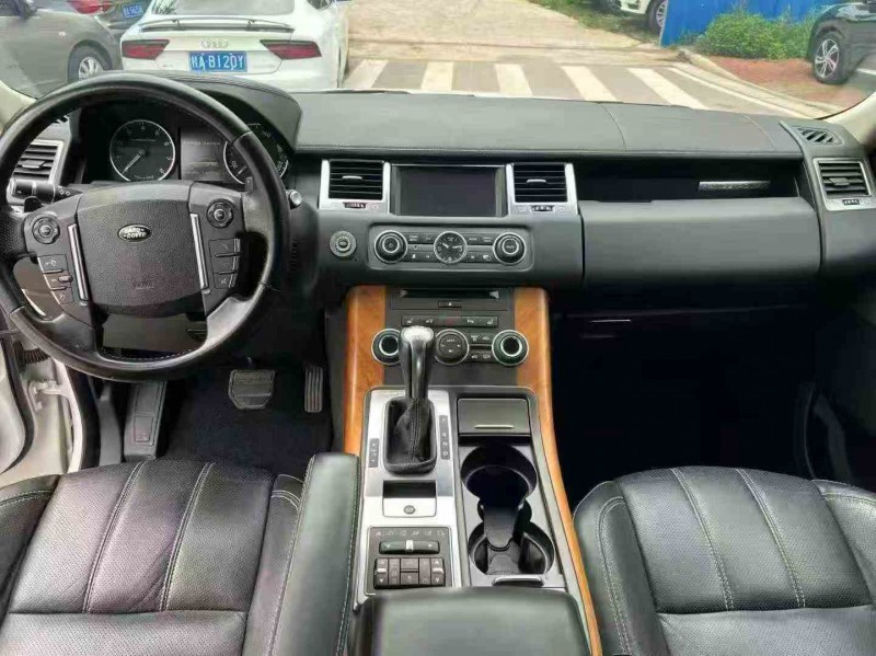 南宁13年路虎揽胜运动5