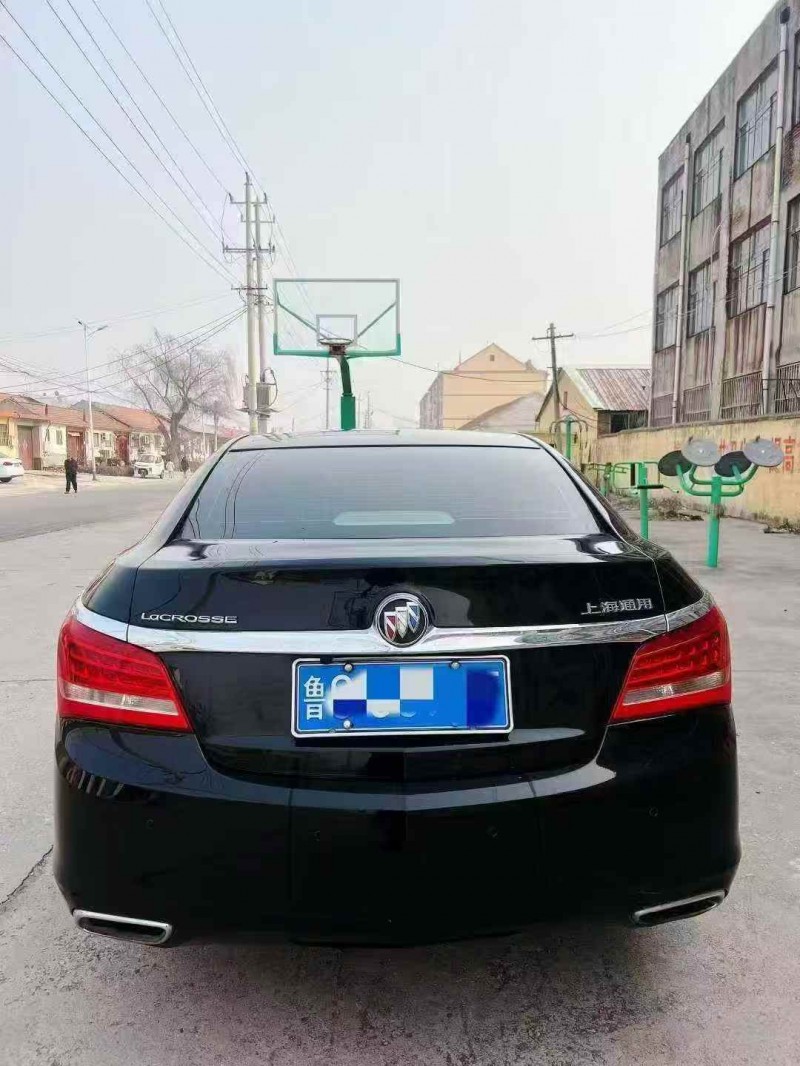 潍坊14年别克君越9