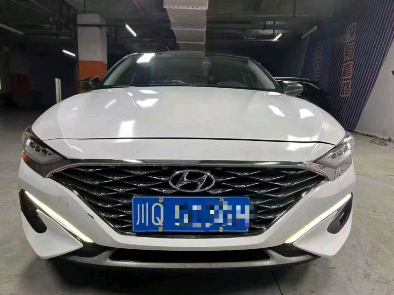 成都19年现代菲斯塔1