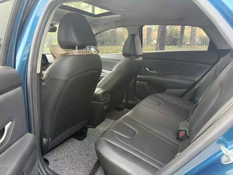 娄底22年现代伊兰特5