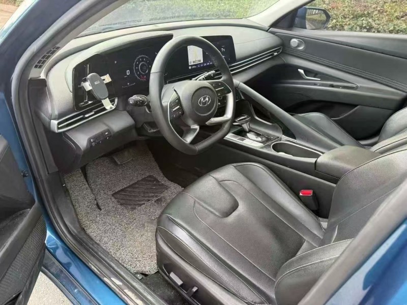 娄底22年现代伊兰特6