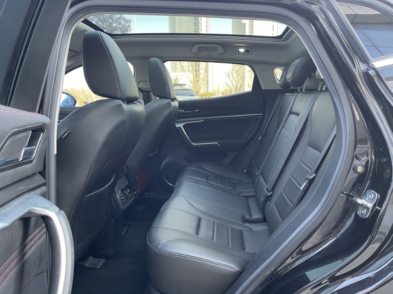 青島19年長城汽車魏牌5