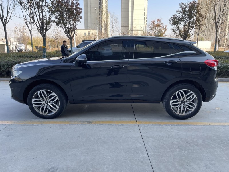 青島19年長城汽車魏牌8