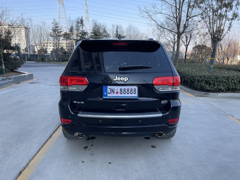 济宁18年Jeep大切诺基8